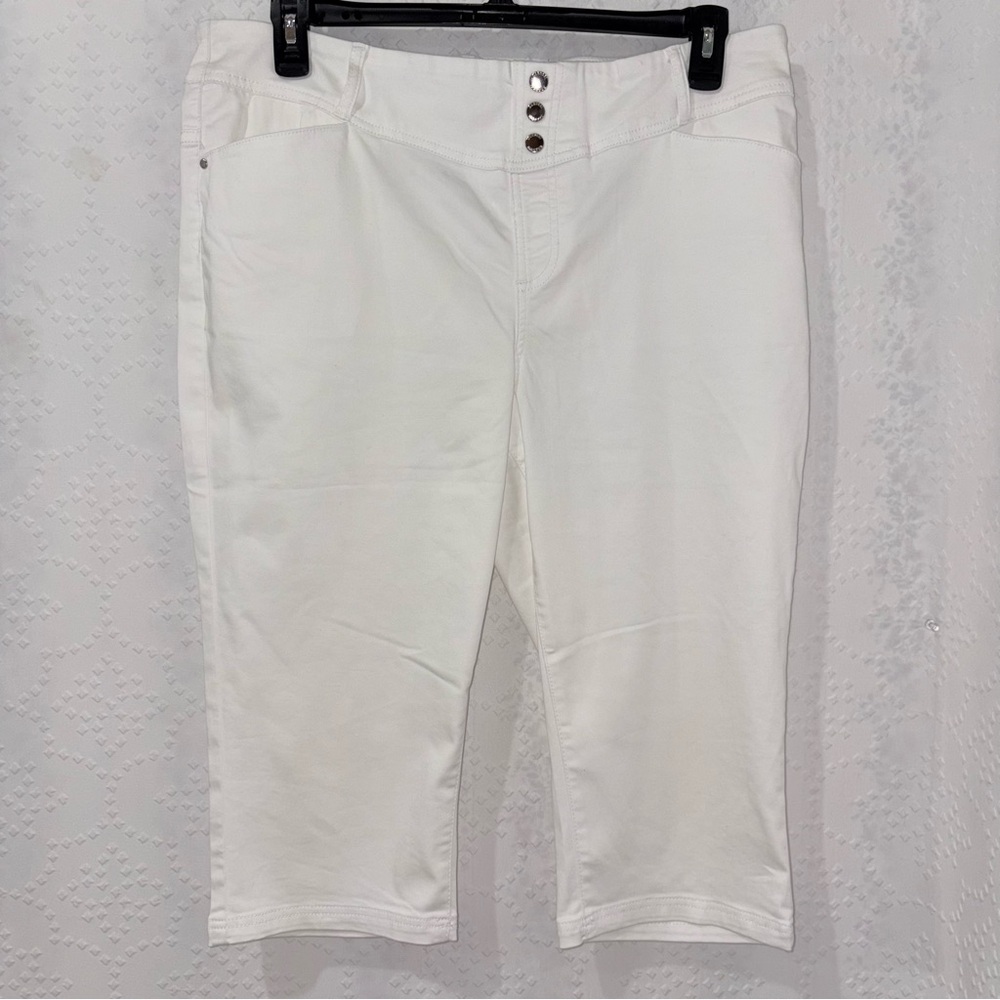 Rekucci White Stretch Denim Pull On Capri Pants High Rise Comfort Size 18